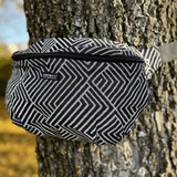 Metro Monochrome Moon Bag by Didymos